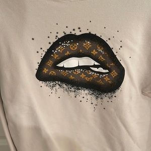 LV lip sweatshirt